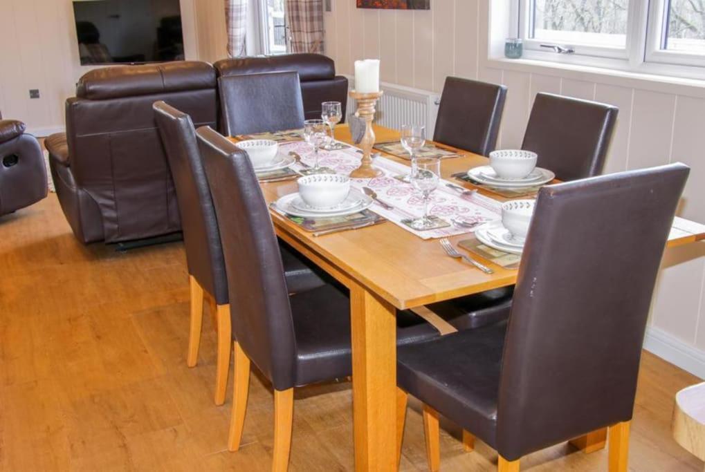 Fabulous Detached Lodge With Hot Tub Two Nights Minimum Stay 布里奇诺斯 外观 照片