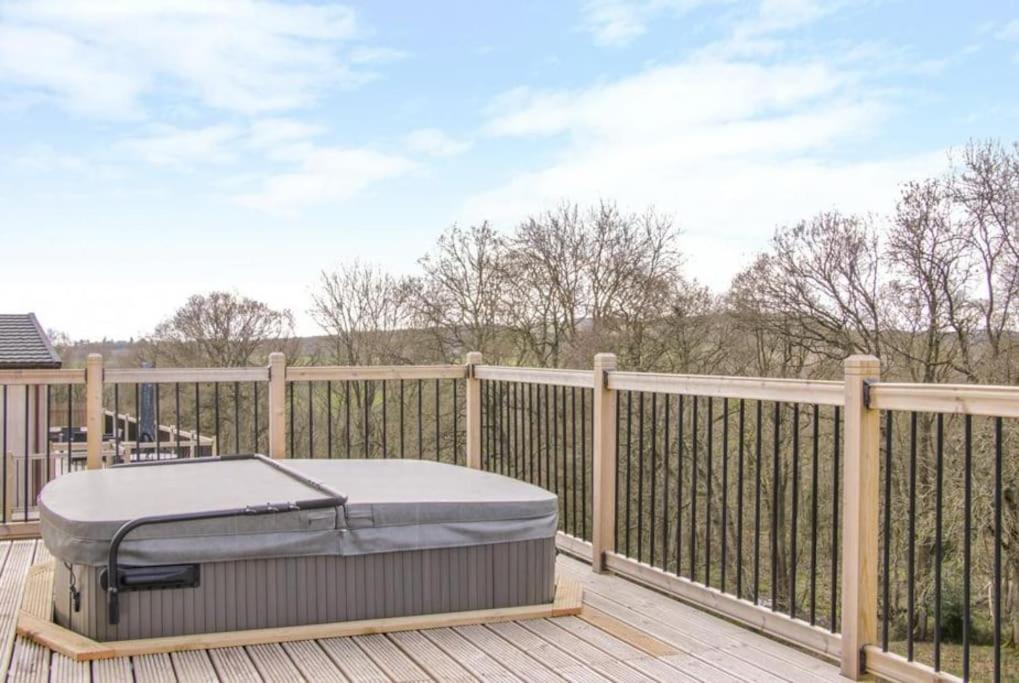 Fabulous Detached Lodge With Hot Tub Two Nights Minimum Stay 布里奇诺斯 外观 照片