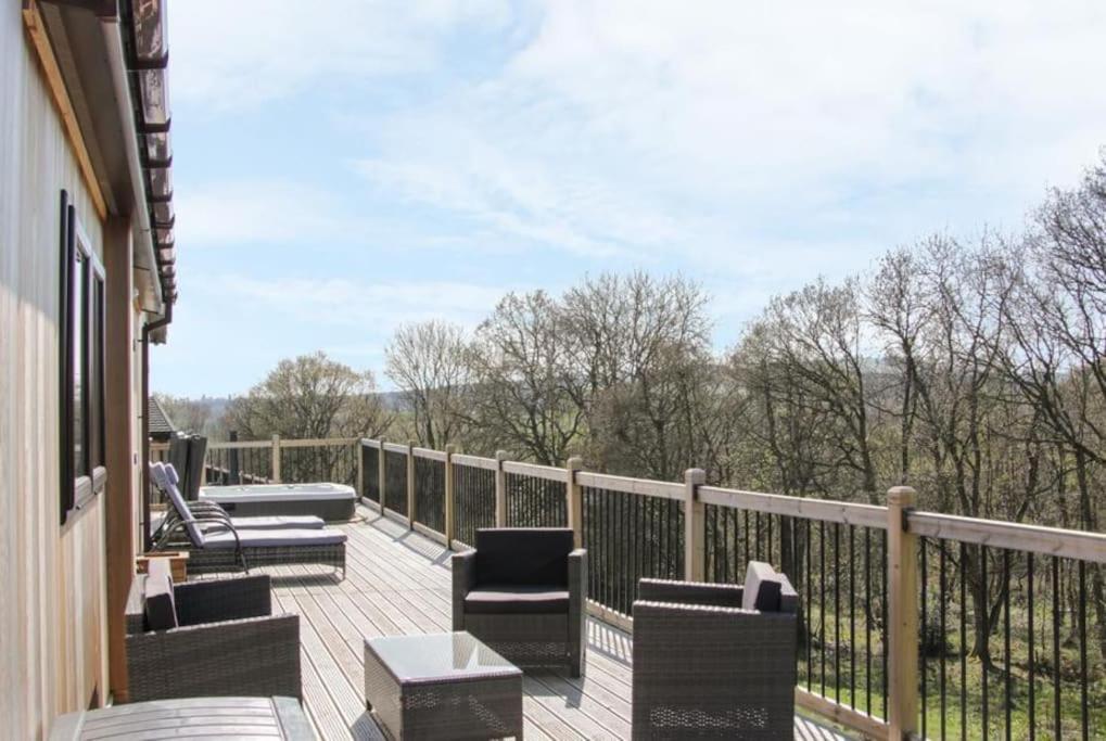 Fabulous Detached Lodge With Hot Tub Two Nights Minimum Stay 布里奇诺斯 外观 照片