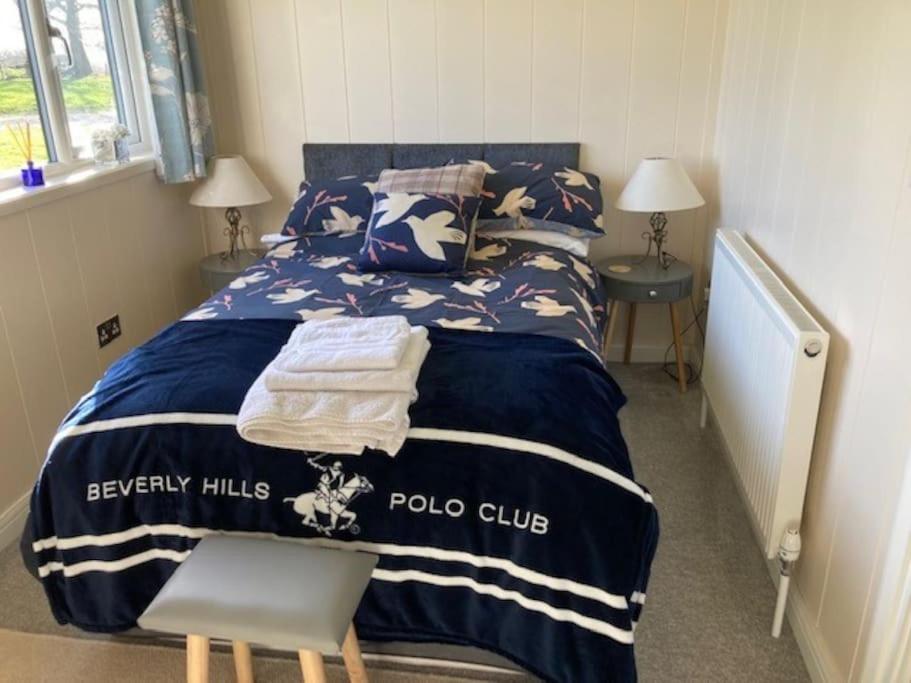 Fabulous Detached Lodge With Hot Tub Two Nights Minimum Stay 布里奇诺斯 外观 照片